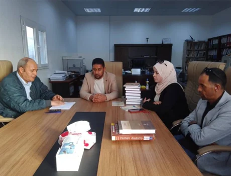 وفد جزائري يزور المكتبة المركزية بالجامعة لتعزيز التعاون الثقافي