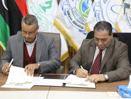 توقيع اتفاقية تعاون علمي بين جامعتي المرقب وسبها
