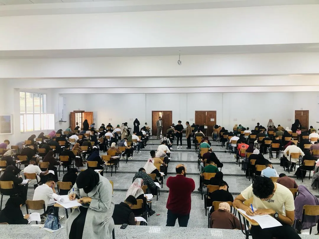 تحانات النهائية النظرية بكلية التقنية الطبية